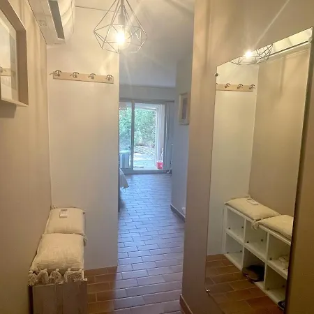 Apartmán Appt 27m2 - Parking - Clim - Piscine - A 100m Roquebrune-sur Argens